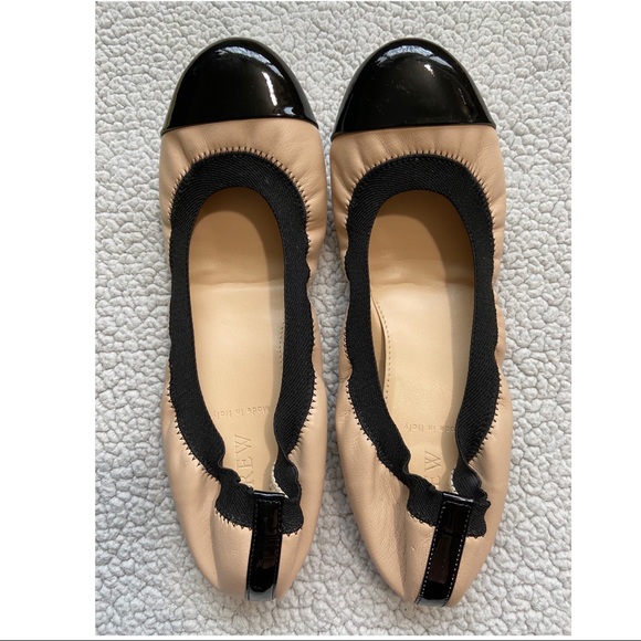 J. Crew Shoes - JCREW BLACK & BEIGE MILA FLAT SZ 8